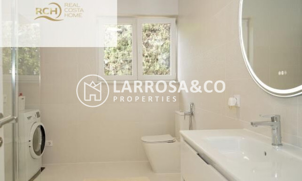 Resale - Detached House/Villa - La Nucia - Montebello - Nou Espai