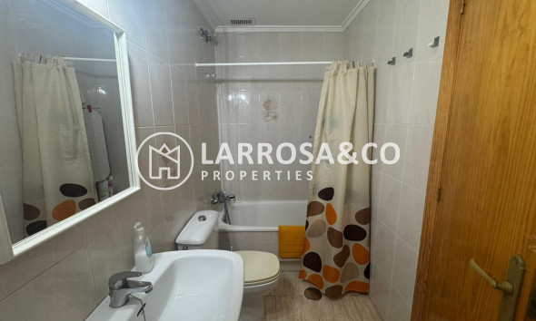 Resale - Apartment - Torrevieja - Playa del Acequión