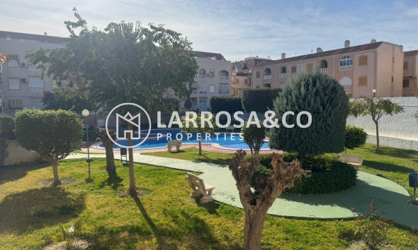 Resale - Apartment - Torrevieja - Playa del Acequión