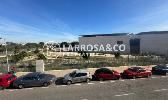 Resale - Apartment - Torrevieja - Playa del Acequión
