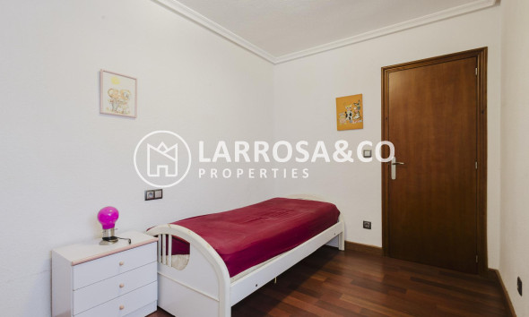 Resale - Apartment - Torrevieja - Playa del Acequión