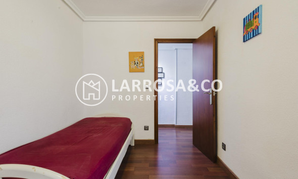 Resale - Apartment - Torrevieja - Playa del Acequión