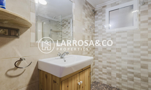 Resale - Apartment - Torrevieja - Playa del Acequión