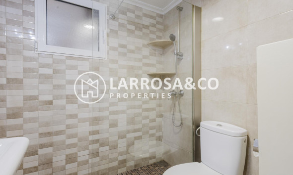 Resale - Apartment - Torrevieja - Playa del Acequión