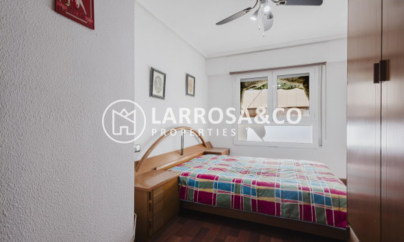 Resale - Apartment - Torrevieja - Playa del Acequión