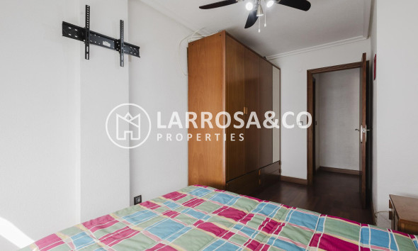 Resale - Apartment - Torrevieja - Playa del Acequión