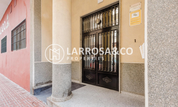 Resale - Apartment - Torrevieja - Parque de las Naciones