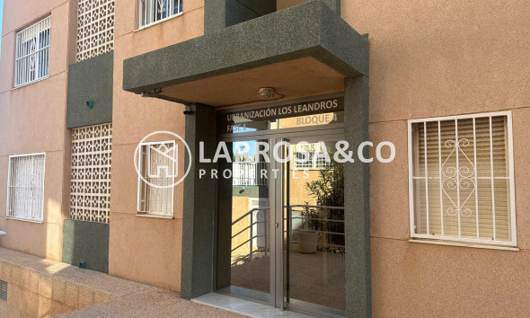 Resale - Apartment - Torrevieja - La Mata