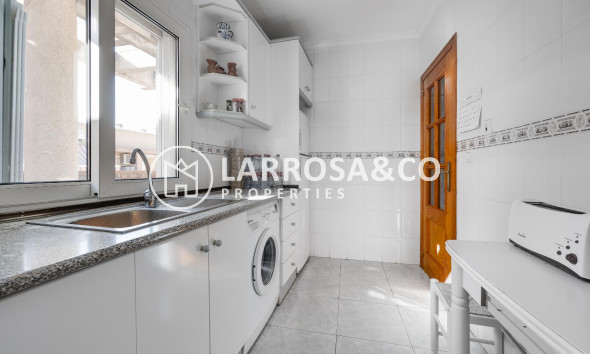 Resale - Apartment - Torrevieja - Parque de las Naciones
