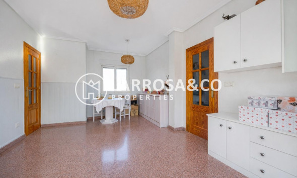 Resale - Apartment - Torrevieja - Parque de las Naciones