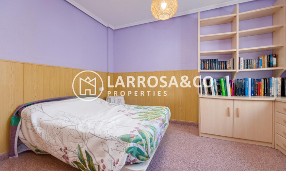 Resale - Apartment - Torrevieja - Parque de las Naciones