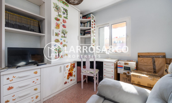 Resale - Apartment - Torrevieja - Parque de las Naciones