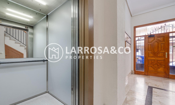 Resale - Apartment - Torrevieja - Parque de las Naciones