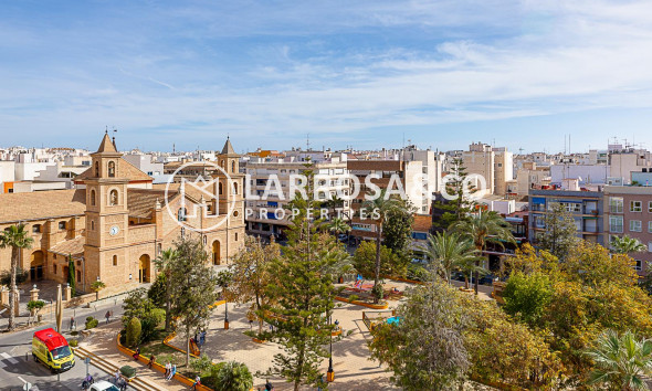 Resale - Apartment - Torrevieja - Parque de las Naciones