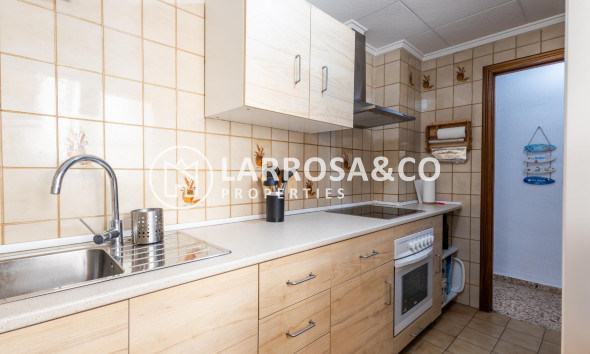 Resale - Apartment - Torrevieja - Playa de los Naufragos