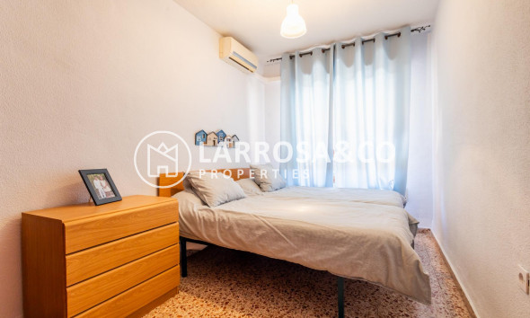 Resale - Apartment - Torrevieja - Playa de los Naufragos