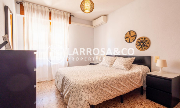 Resale - Apartment - Torrevieja - Playa de los Naufragos