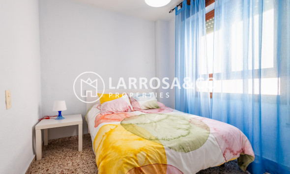 Resale - Apartment - Torrevieja - Playa de los Naufragos