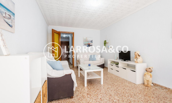 Resale - Apartment - Torrevieja - Playa de los Naufragos