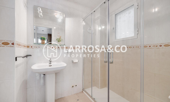 Resale - Bungalow - Torrevieja - Playa de los Naufragos