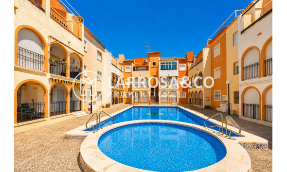 Resale - Bungalow - Torrevieja - Playa de los Naufragos