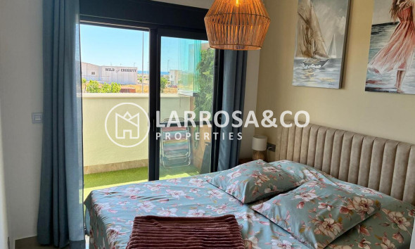 Resale - Apartment - Pilar de la Horadada - Costa Blanca