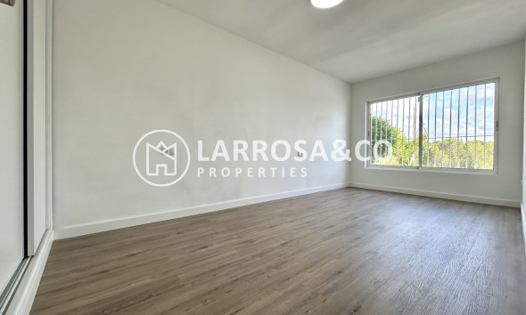 Herverkoop - Apartment - Villamartin - Costa Blanca