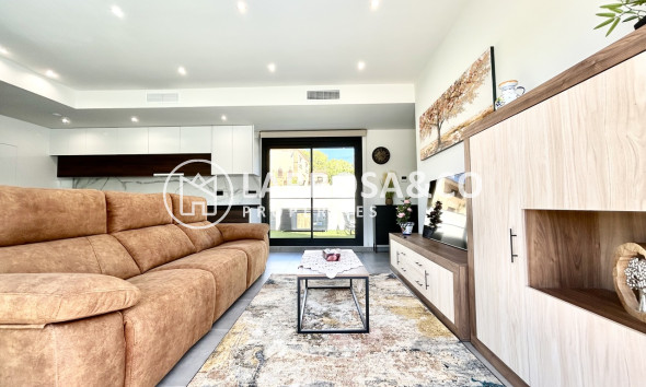 Resale - Detached House/Villa - Villamartin - Costa Blanca