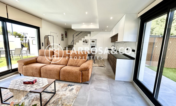 Resale - Detached House/Villa - Villamartin - Costa Blanca