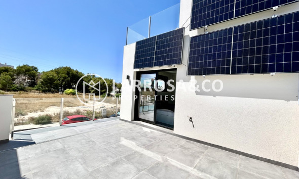 Resale - Detached House/Villa - Villamartin - Costa Blanca