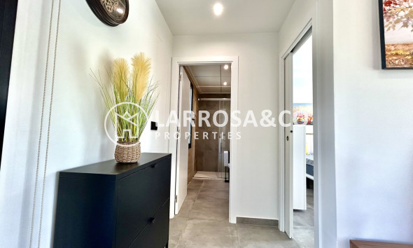Resale - Detached House/Villa - Villamartin - Costa Blanca