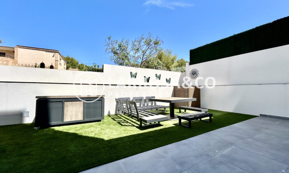 Resale - Detached House/Villa - Villamartin - Costa Blanca