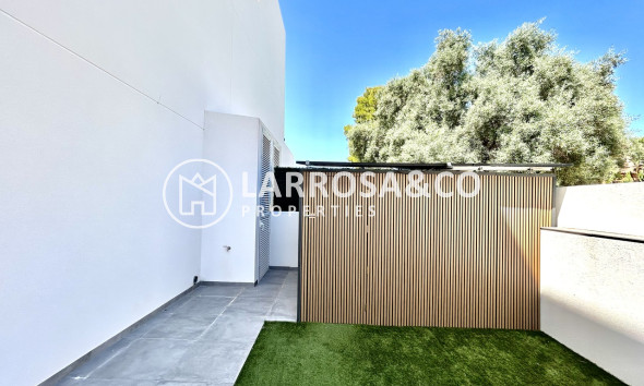 Resale - Detached House/Villa - Villamartin - Costa Blanca