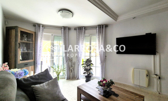 Resale - Detached House/Villa - Villamartin - Costa Blanca