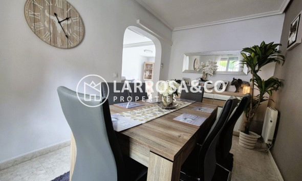 Resale - Detached House/Villa - Villamartin - Costa Blanca