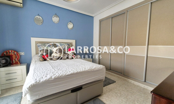 Resale - Detached House/Villa - Villamartin - Costa Blanca