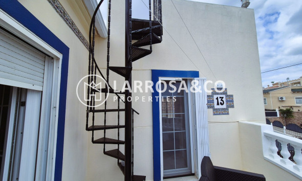 Resale - Detached House/Villa - Villamartin - Costa Blanca