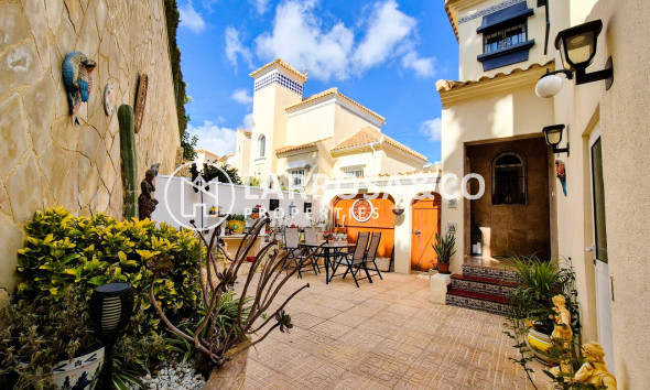 Resale - Detached House/Villa - Villamartin - Costa Blanca