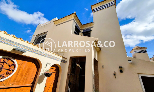 Resale - Detached House/Villa - Villamartin - Costa Blanca
