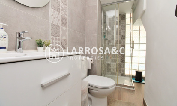 Resale - Semi-detached house - Villamartin - Costa Blanca