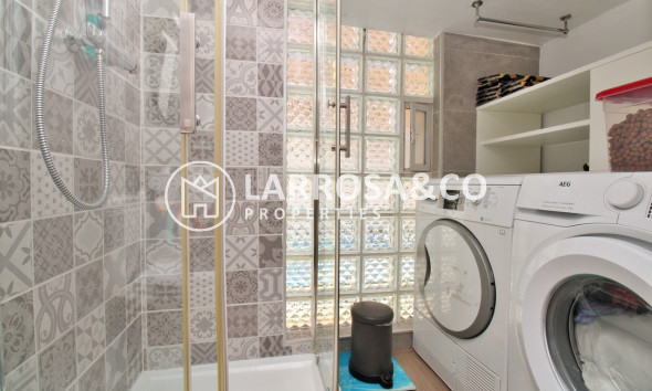 Resale - Semi-detached house - Villamartin - Costa Blanca