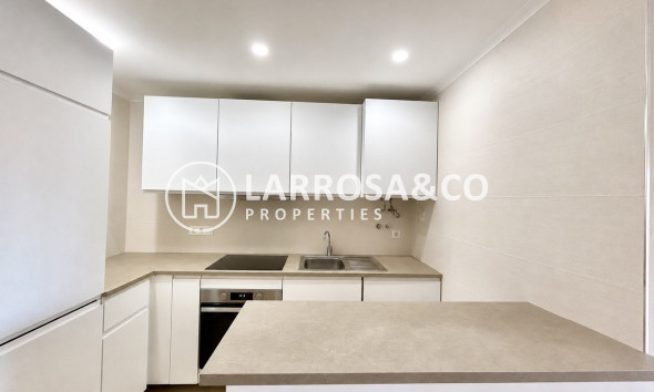 Resale - Apartment - Villamartin - Costa Blanca
