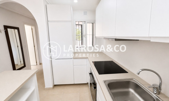 Resale - Apartment - Villamartin - Costa Blanca
