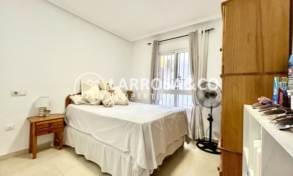 Resale - Apartment - Villamartin - Costa Blanca