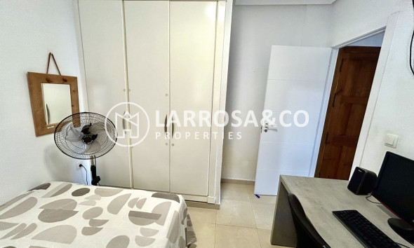 Resale - Apartment - Villamartin - Costa Blanca