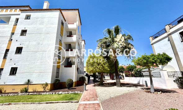 Resale - Apartment - Villamartin - Costa Blanca