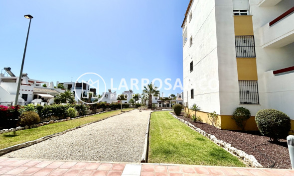 Resale - Apartment - Villamartin - Costa Blanca
