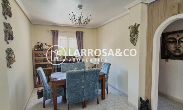 Resale - Detached House/Villa - Villamartin - Costa Blanca