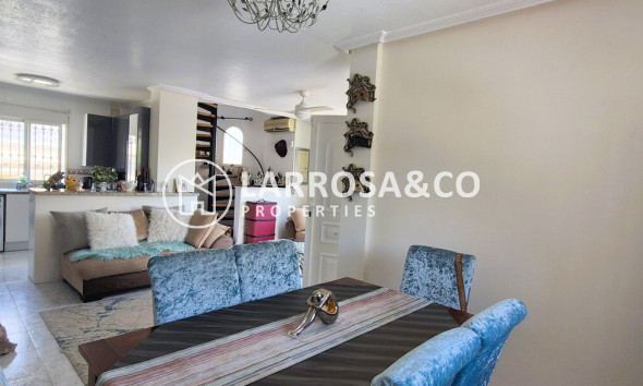 Resale - Detached House/Villa - Villamartin - Costa Blanca