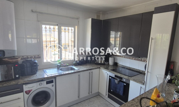 Resale - Detached House/Villa - Villamartin - Costa Blanca
